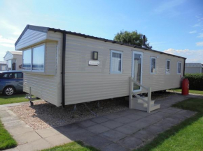 Kingfisher : Seasons:- 8 Berth, Central Heated, Close to site shop